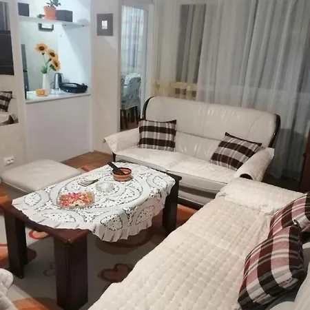 Star Apartment *