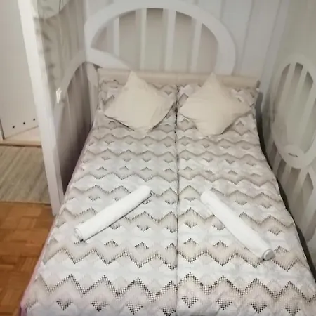 Star Apartment *